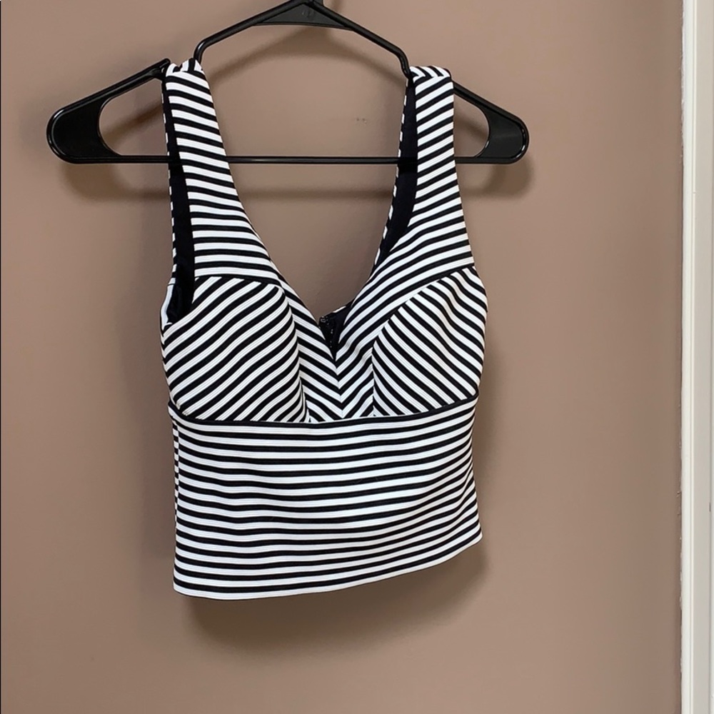 Guess Zip-Up Crop Top